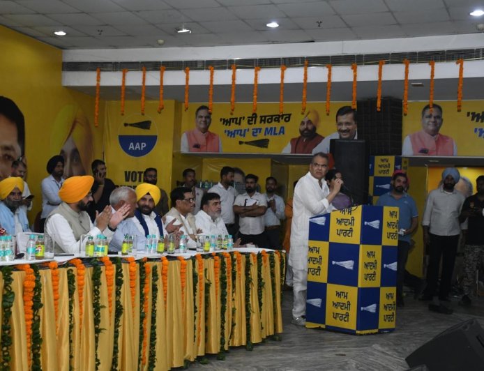 ਸੰਜੀਵ ਅਰੋੜਾ ਦੇ ਪ੍ਰਚਾਰ ਦਫ਼ਤਰ ਦਾ ਉਦਘਾਟਨ; ਲੁਧਿਆਣਾ ਪੱਛਮੀ ਵਿੱਚ 'ਆਪ' ਨੇ ਚੋਣ ਮੁਹਿੰਮ ਕੀਤੀ ਸ਼ੁਰੂ*