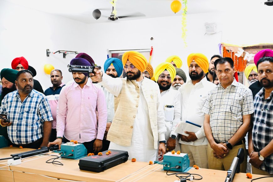  ਕੈਬਨਿਟ ਮੰਤਰੀ ਤਰੁਨਪ੍ਰੀਤ ਸਿੰਘ ਸੌਂਦ ਵੱਲੋਂ ਸਰਕਾਰੀ ਸਕੂਲ ਵਿੱਚ ਸ਼ੂਟਿੰਗ ਰੇਂਜ ਦਾ ਉਦਘਾਟਨ